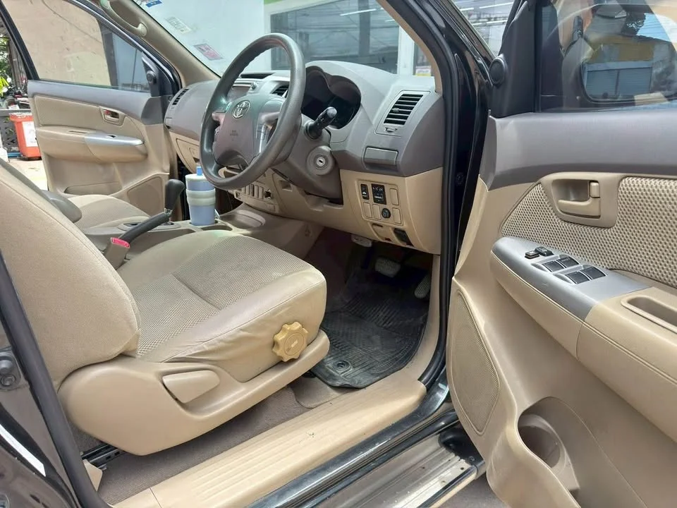 2012 Toyota Hilux VII 2