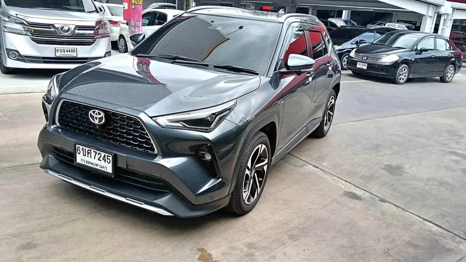 2024 Toyota Yaris Cross AC200 3