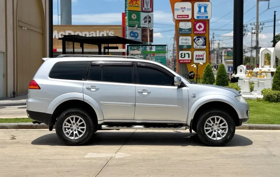 2014 Mitsubishi Pajero Sport II 2