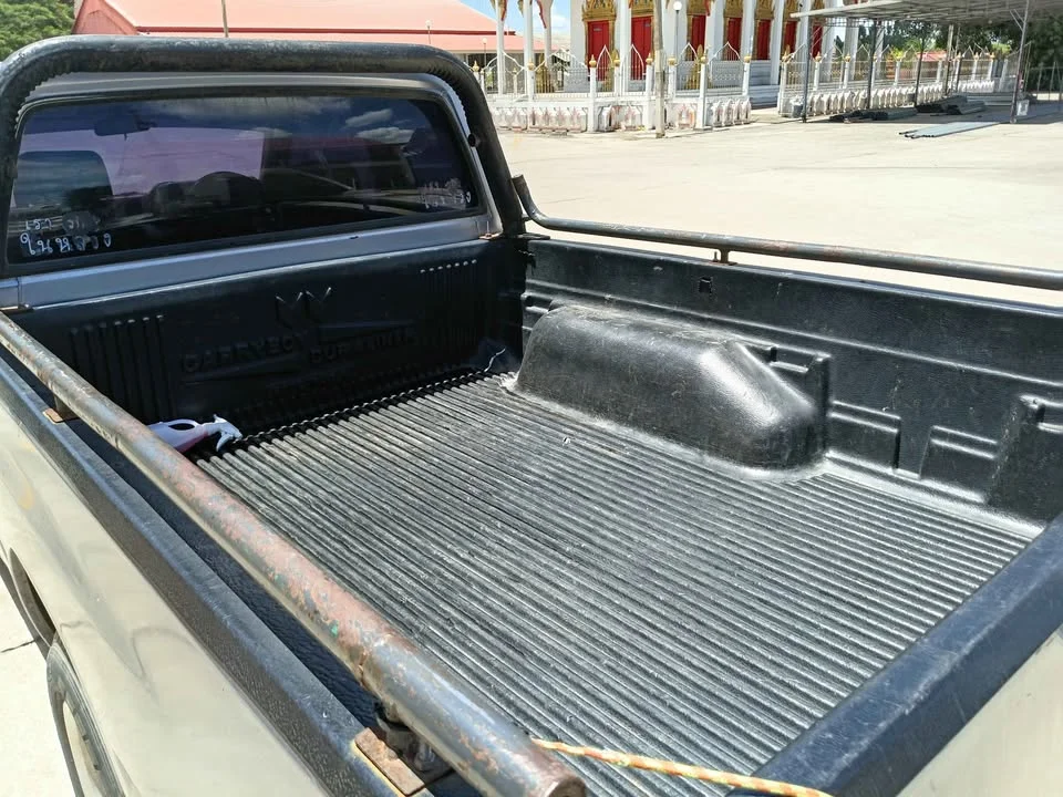 1991 Isuzu TFR III 2