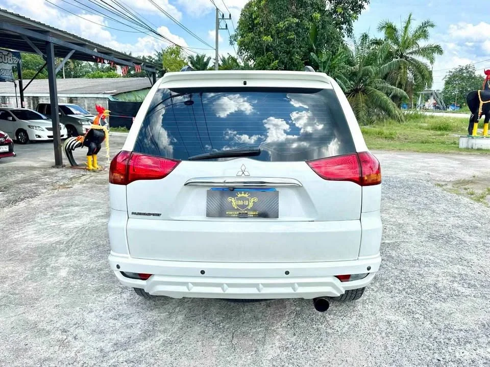 2011 Mitsubishi Pajero Sport II 3