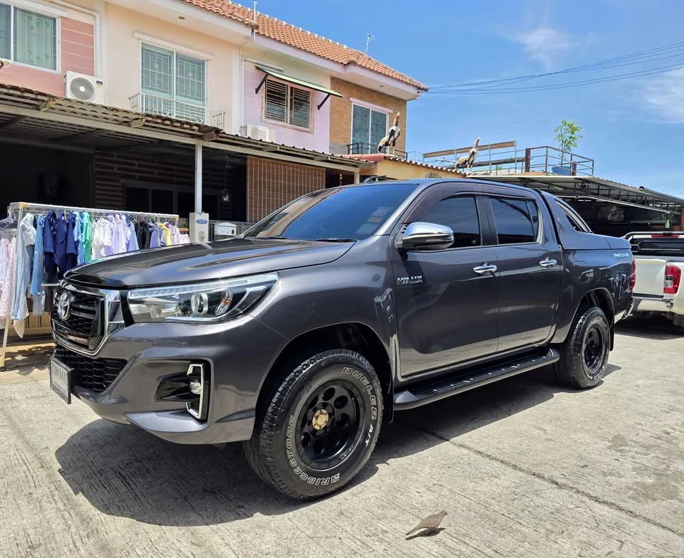 2017 Toyota Hilux VIII 3
