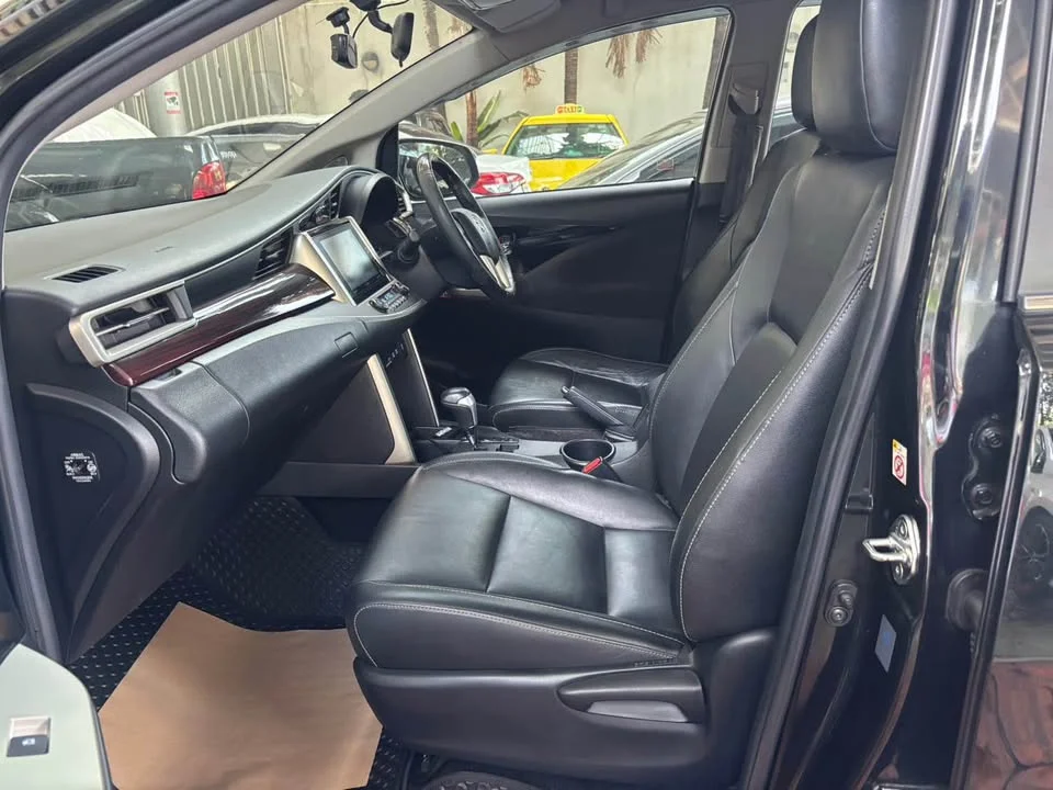 2017 Toyota Innova II 3