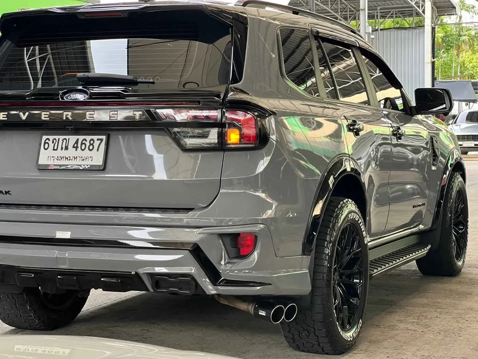 2025 Ford Everest III 3