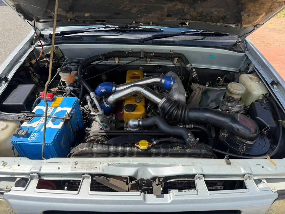 1996 Isuzu TFR III 3
