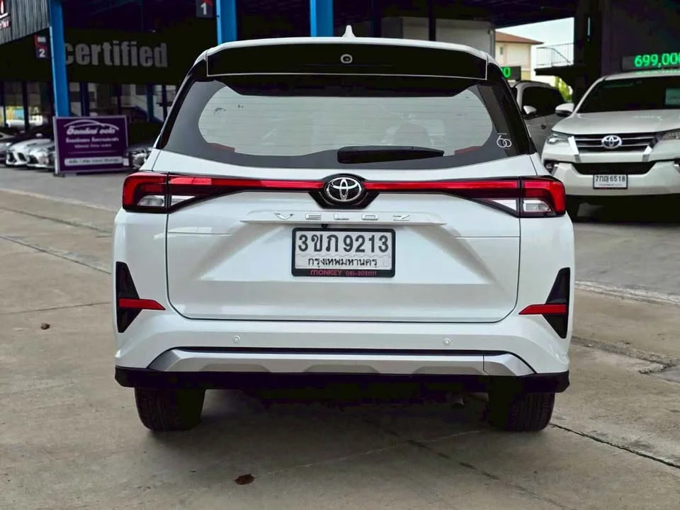 2022 Toyota Veloz III 2