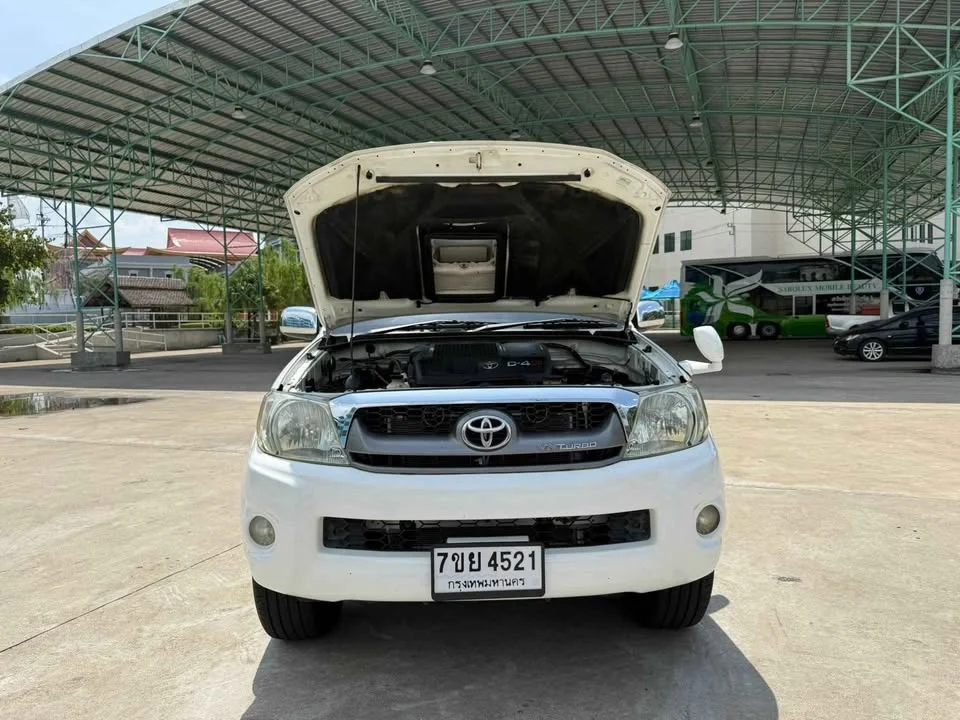 2011 Toyota Hilux VII 3
