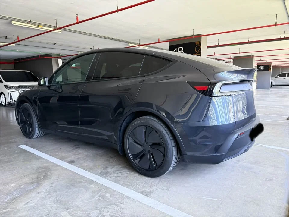 2026 Tesla Model Y 3