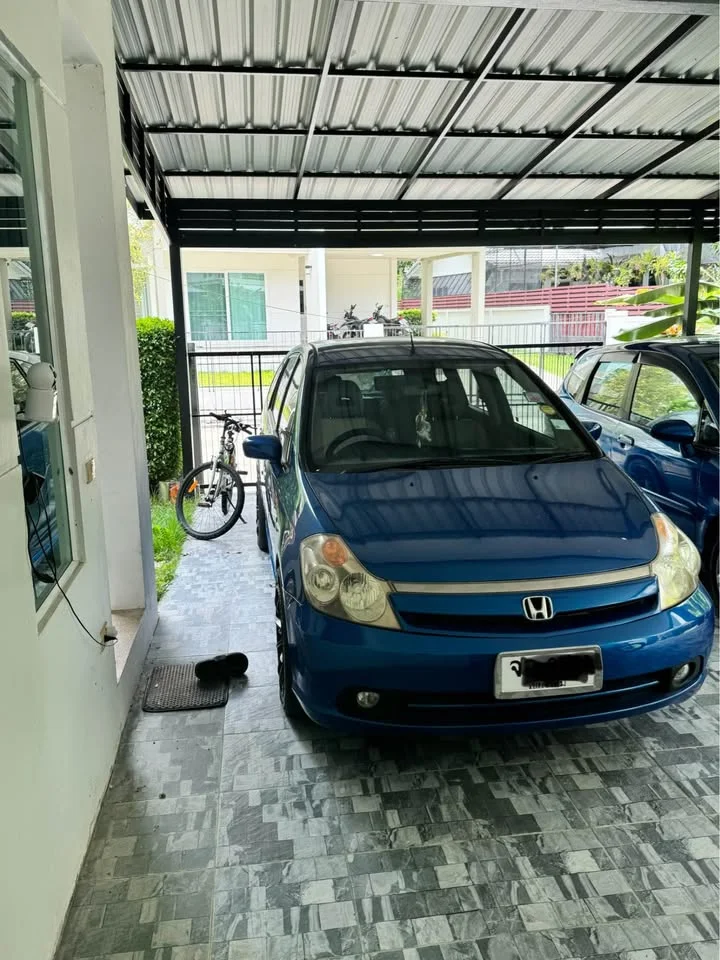 2005 Honda Stream I 3