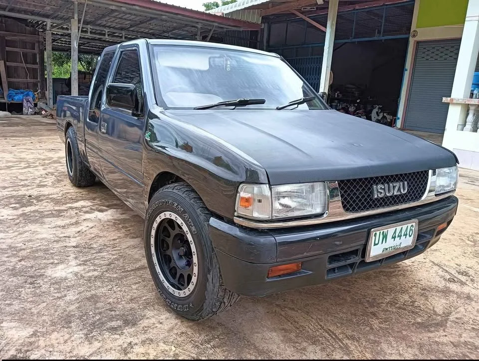 1990 Isuzu TFR III 2