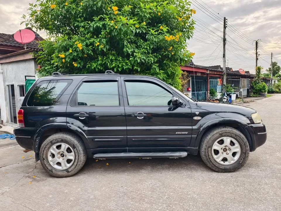 2004 Ford Escape I 3