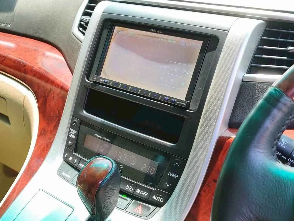 2010 Toyota Alphard, Vellfire II (AH20) 3