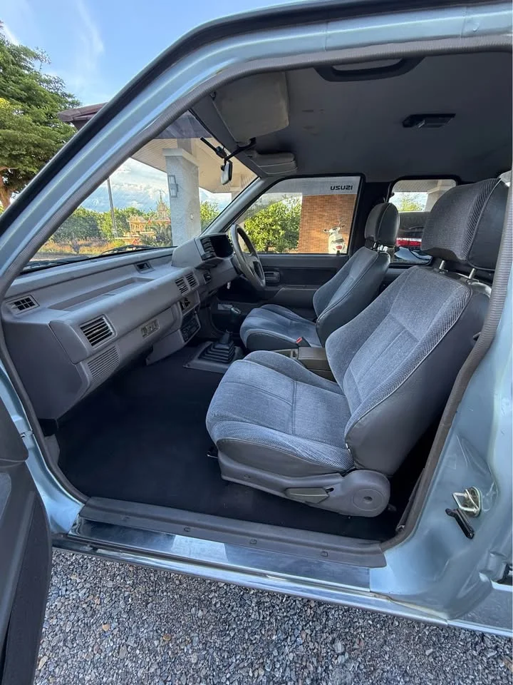 1997 Isuzu TFR III 2