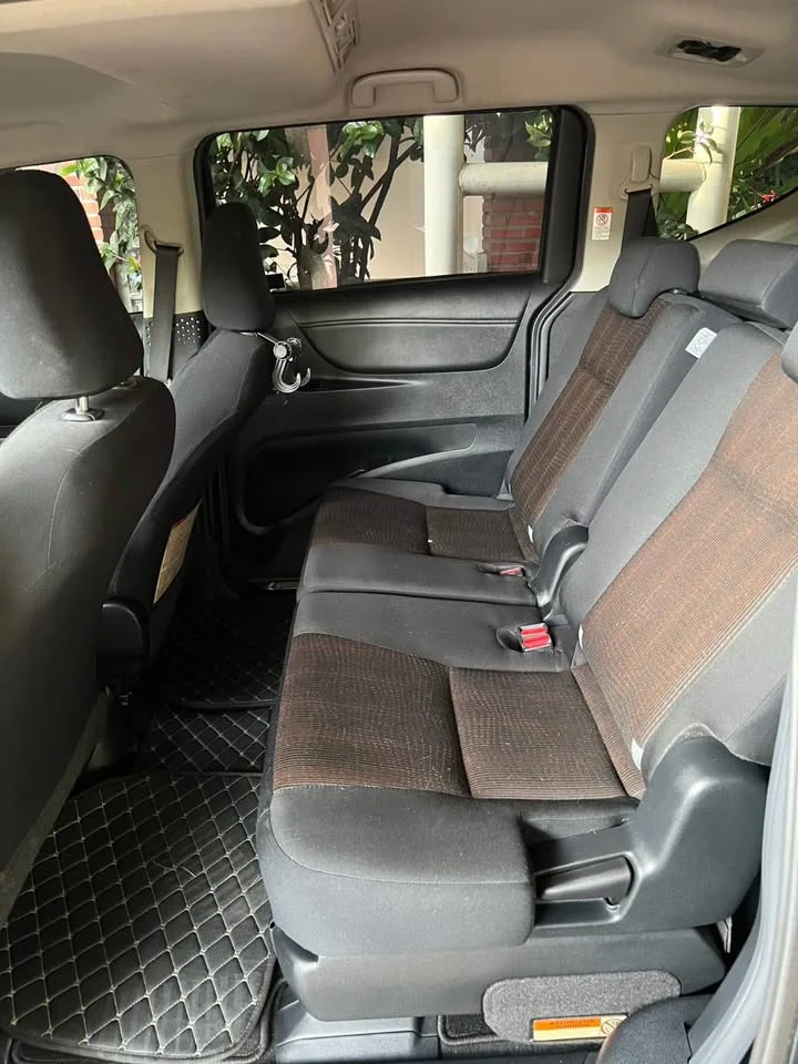 2018 Toyota Sienta II 2