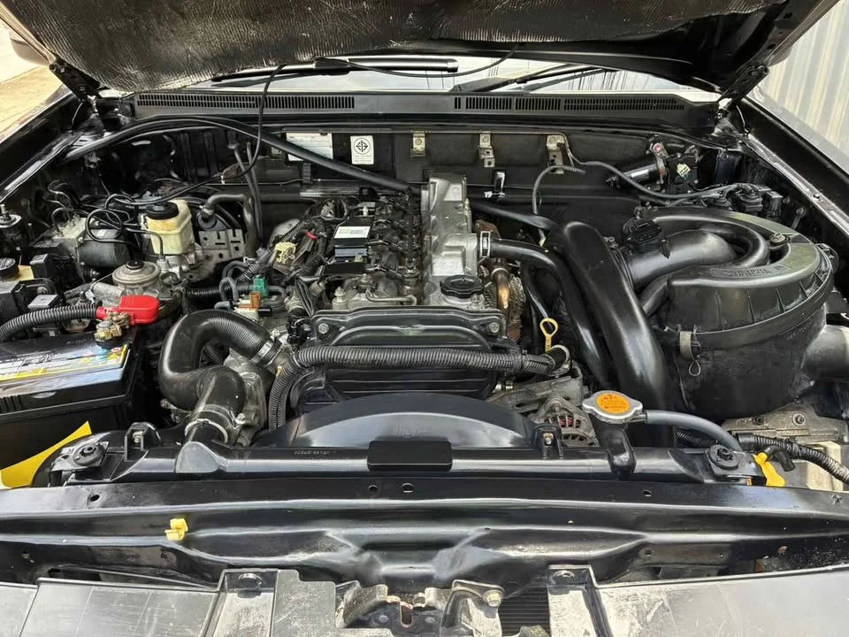 2011 Ford Everest I 3