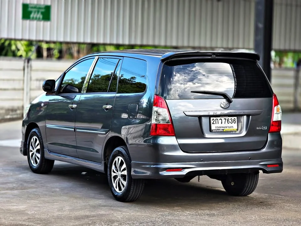 2013 Toyota Innova I 2