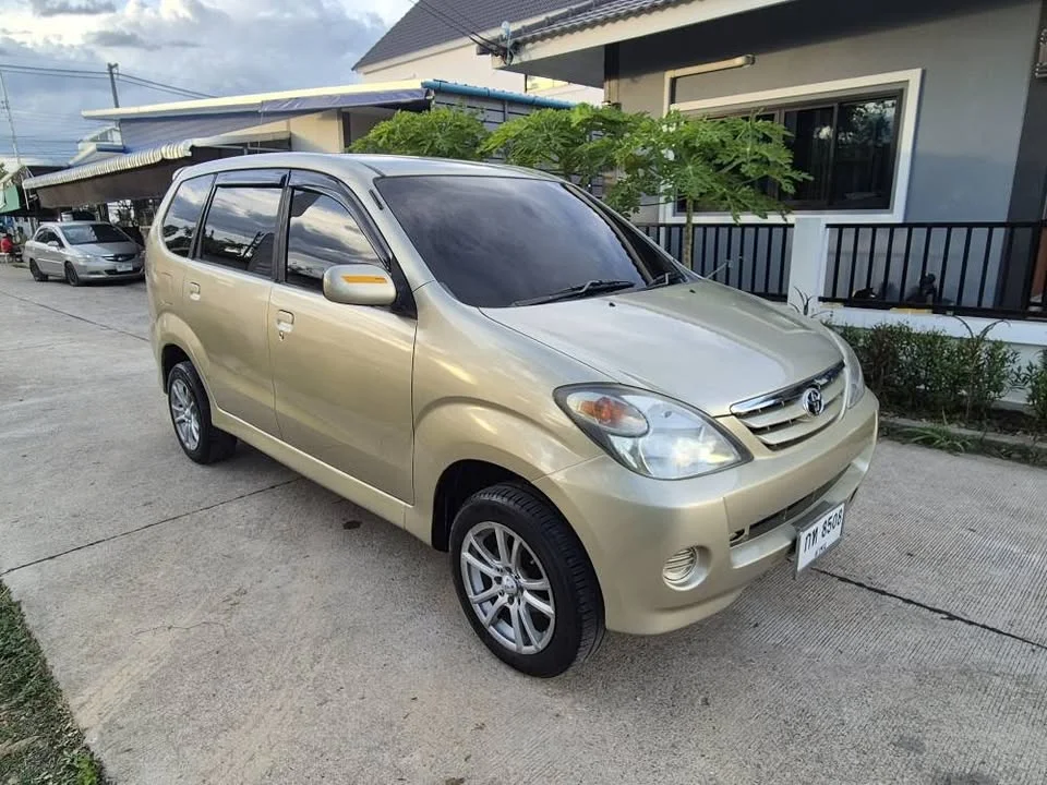 2004 Toyota Avanza I 3