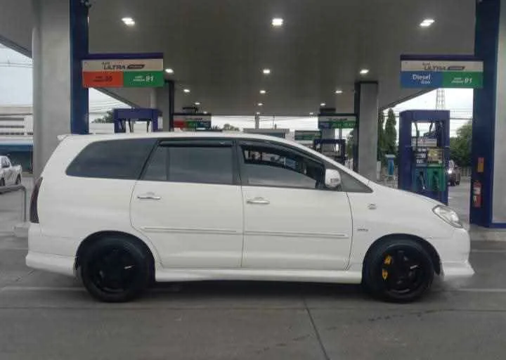 2009 Toyota Innova I 2