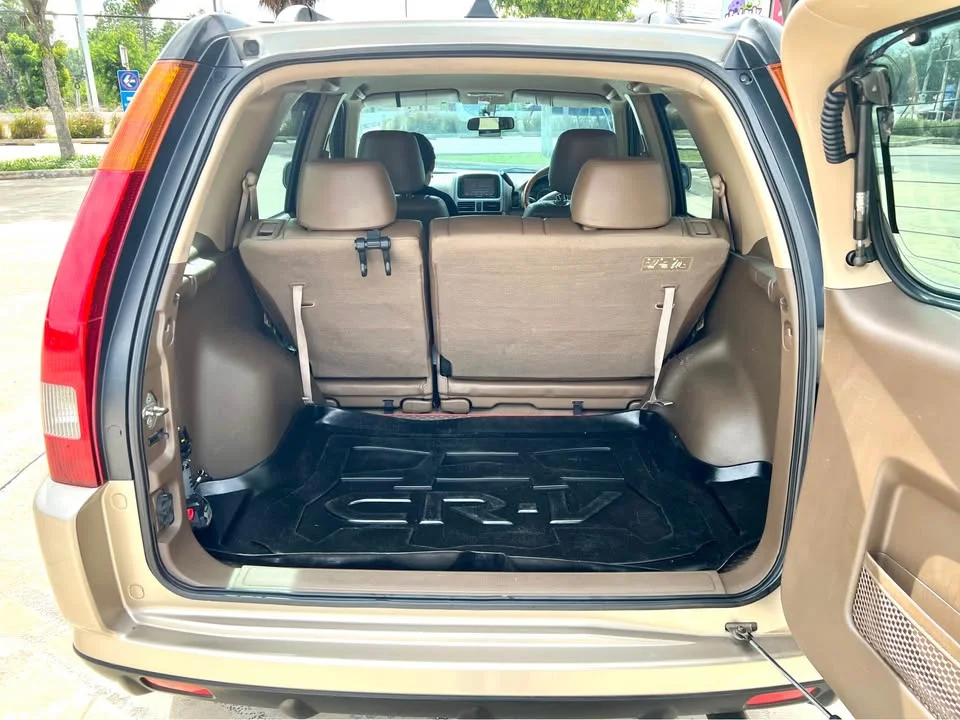 2004 Honda CR-V II 2