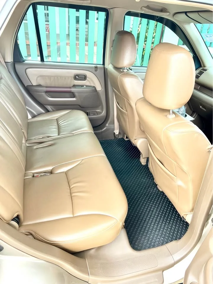 2004 Honda CR-V II 3