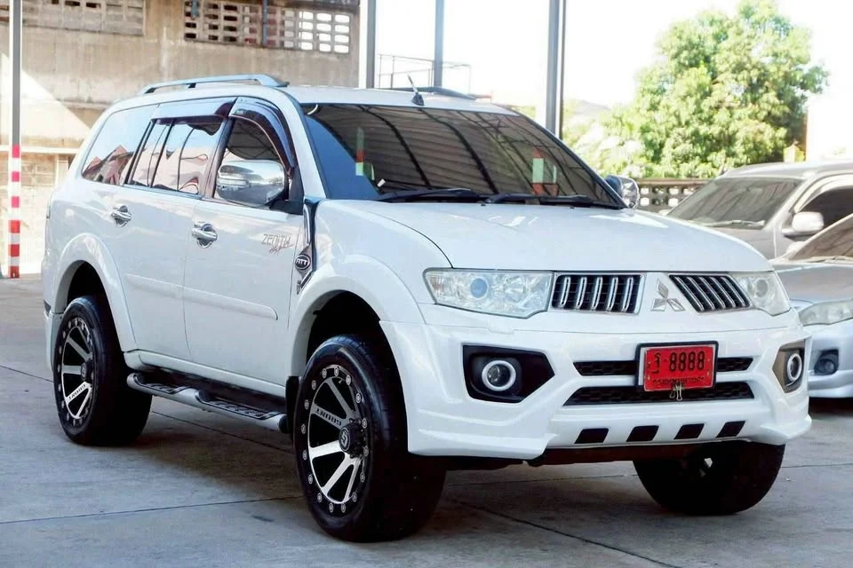 2012 Mitsubishi Pajero Sport II 3