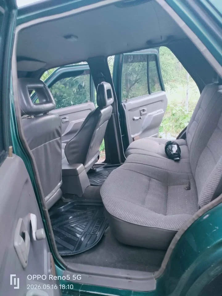 1994 Isuzu Vega I 3
