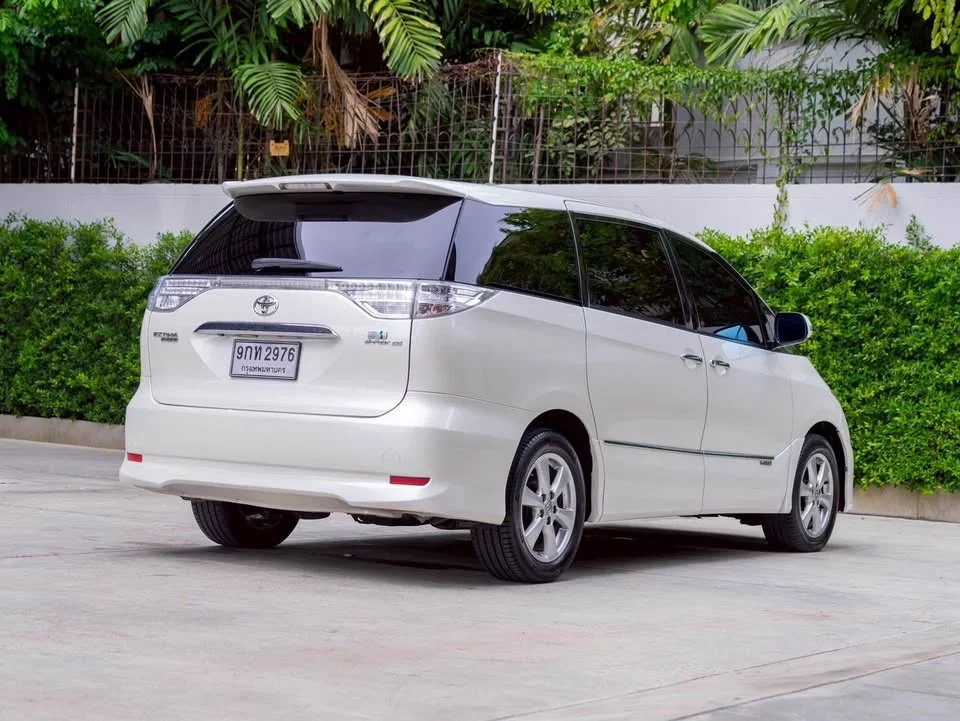 2010 Toyota Estima III 3