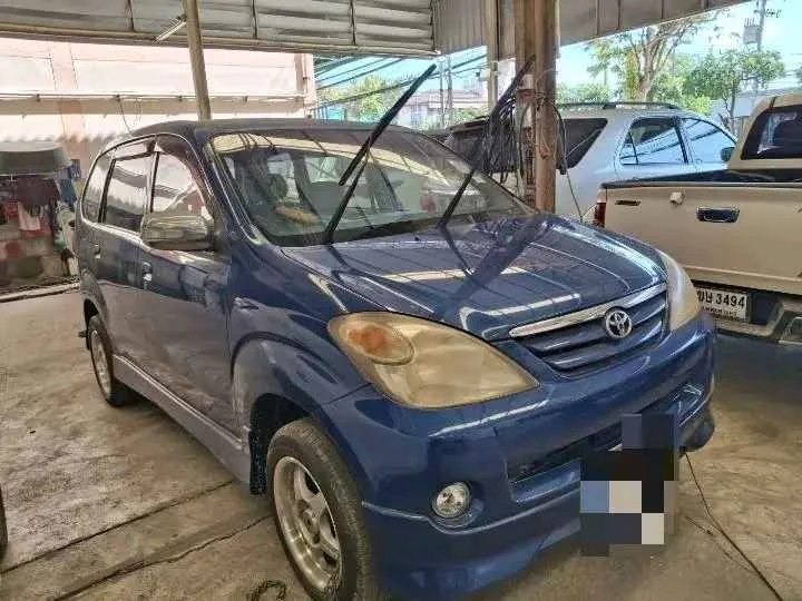 2004 Toyota Avanza I 3
