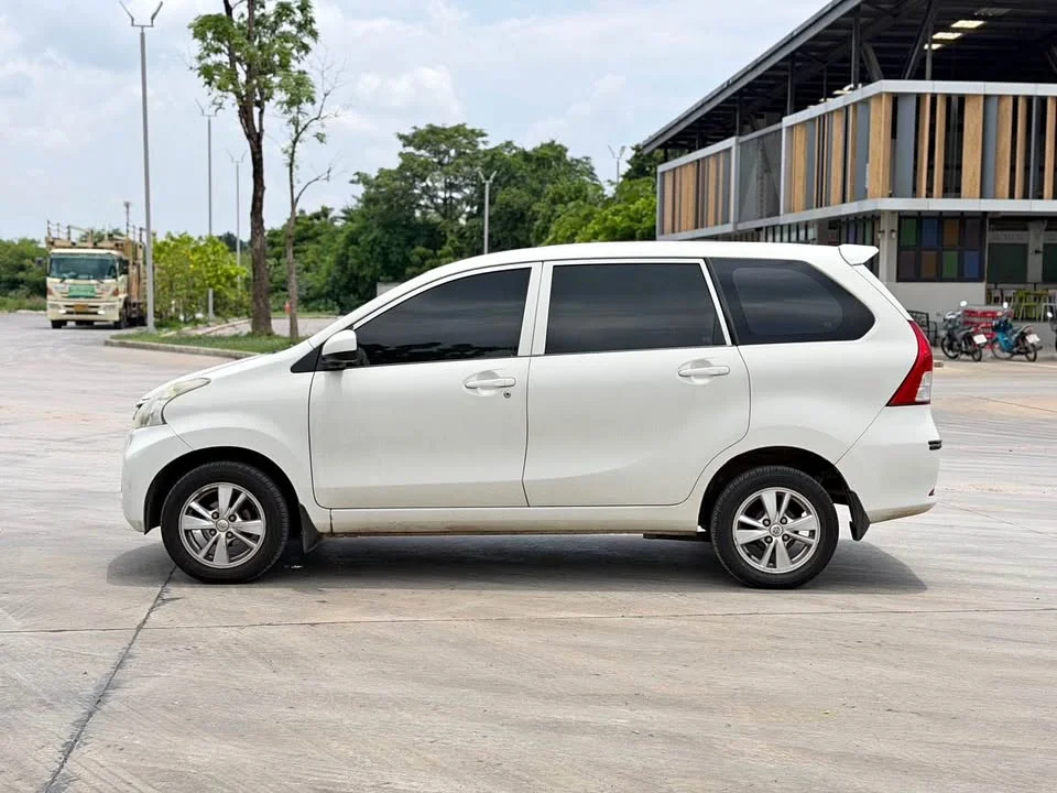 2012 Toyota Avanza II 3