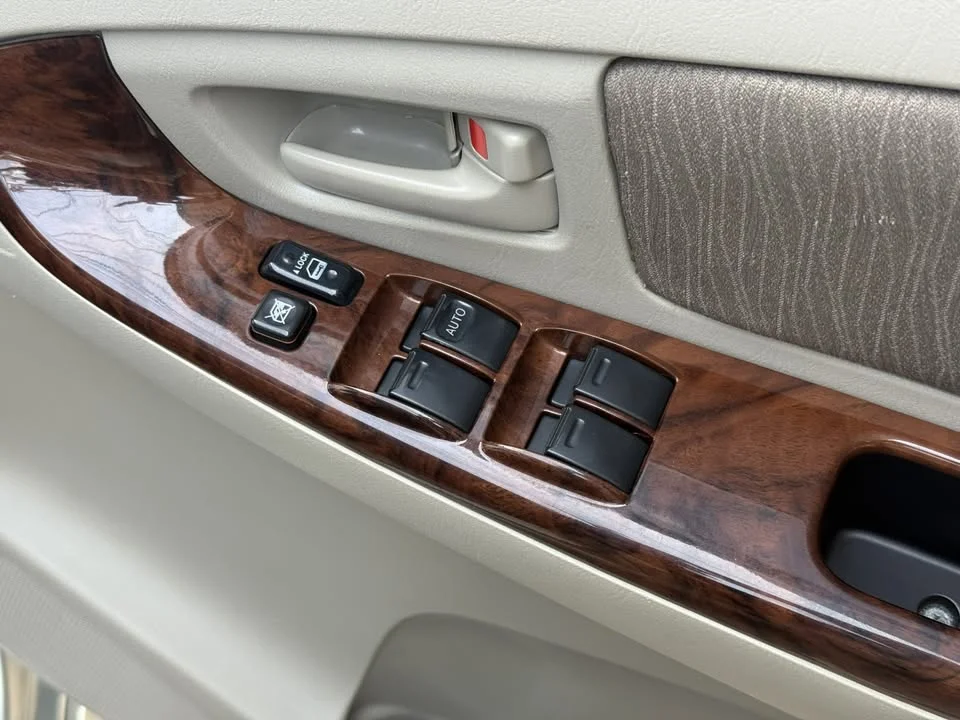 2014 Toyota Innova I 2