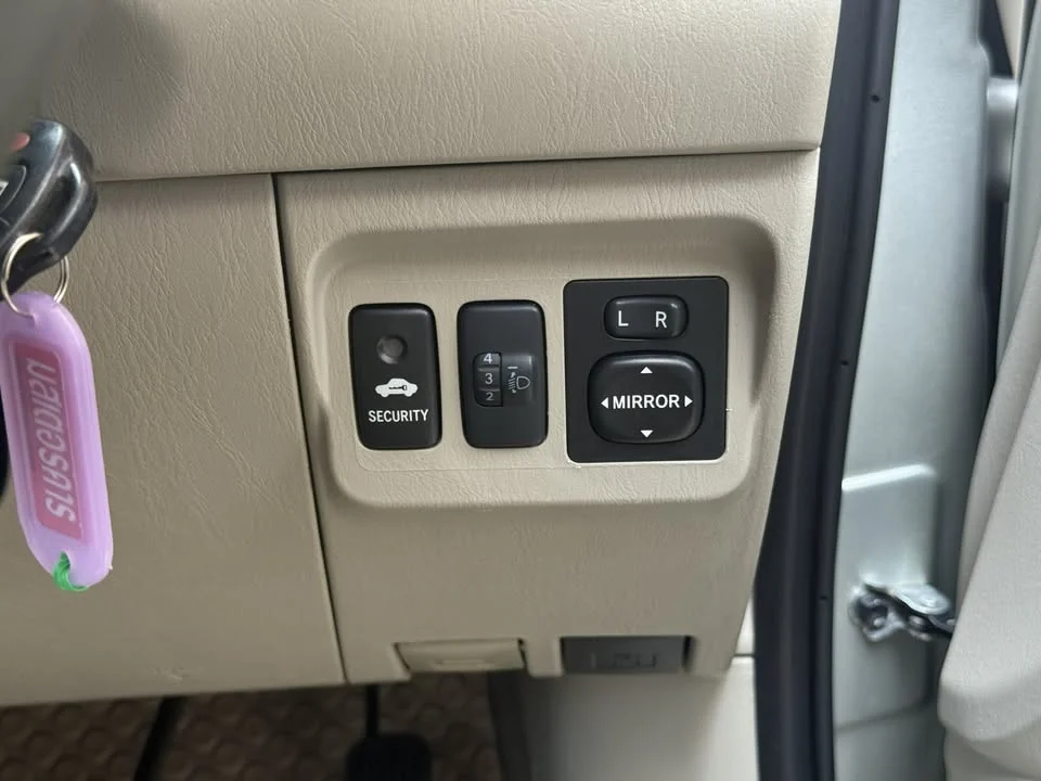 2014 Toyota Innova I 3