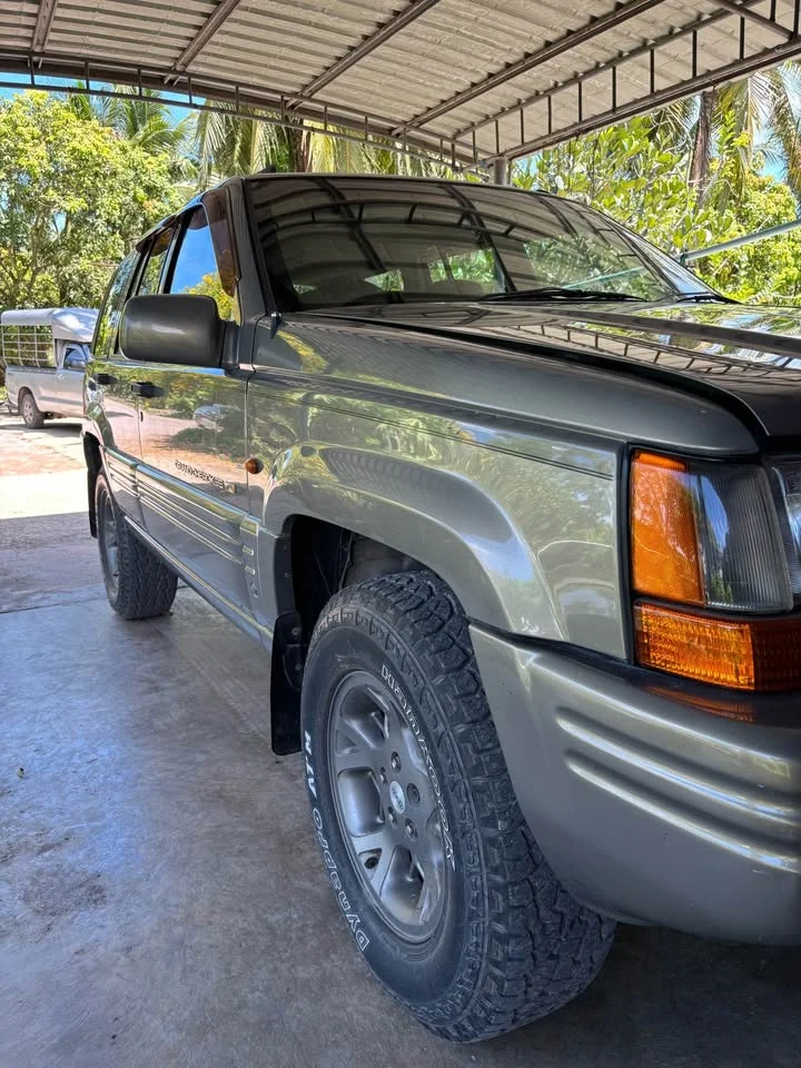 1996 Jeep Grand Cherokee ZJ 2