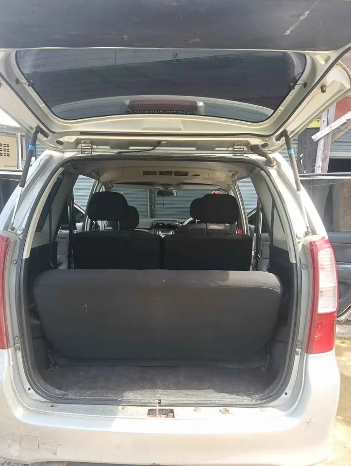 2004 Toyota Avanza I 2