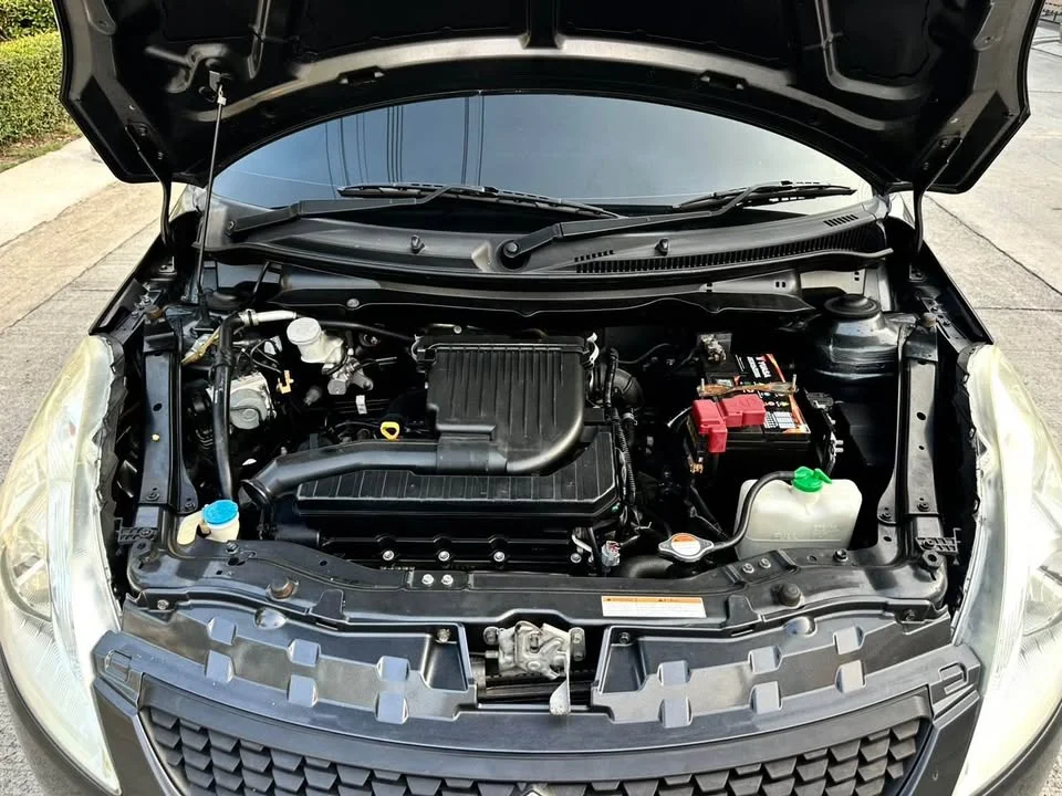 2013 Suzuki Swift II 2