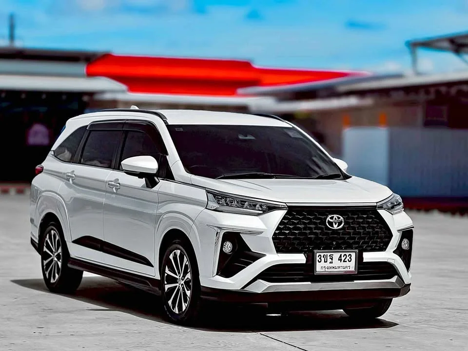 2023 Toyota Veloz III 2