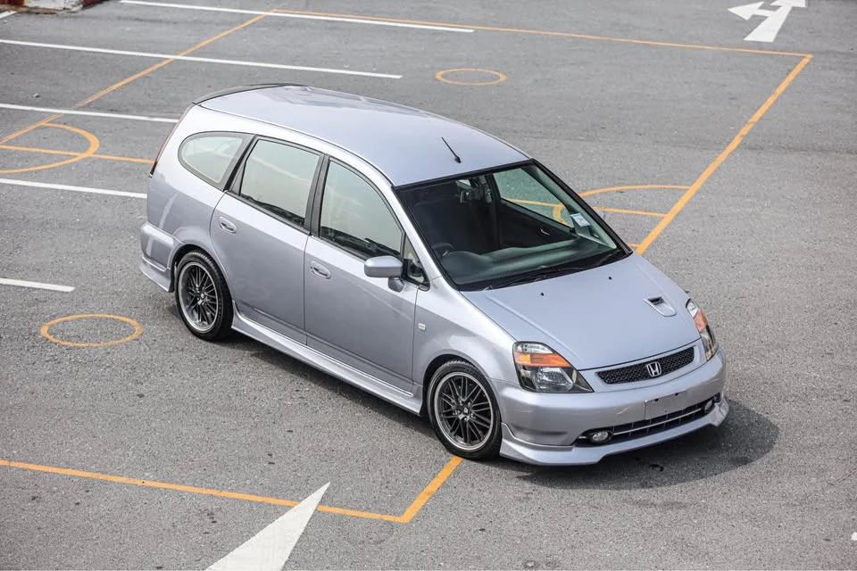 2002 Honda Stream I 2