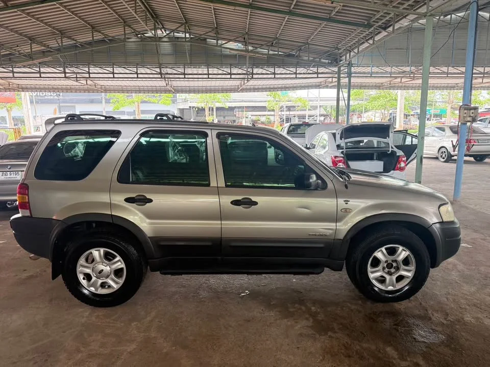 2004 Ford Escape I 3