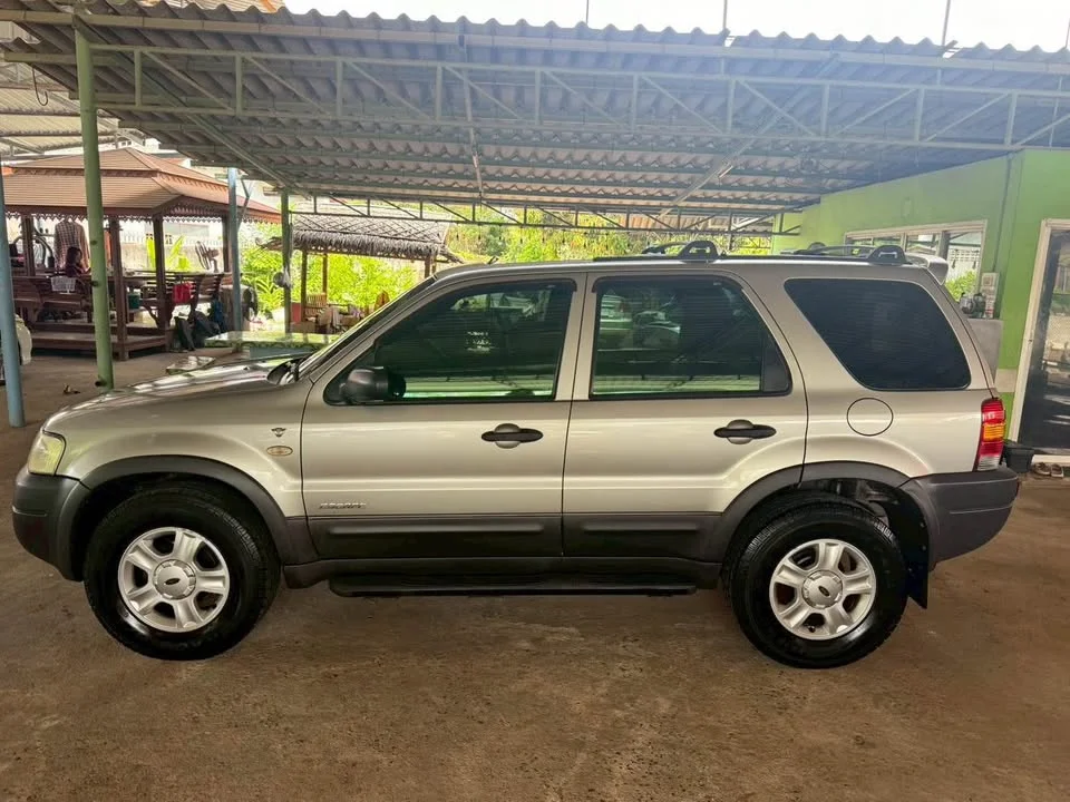 2004 Ford Escape I 3