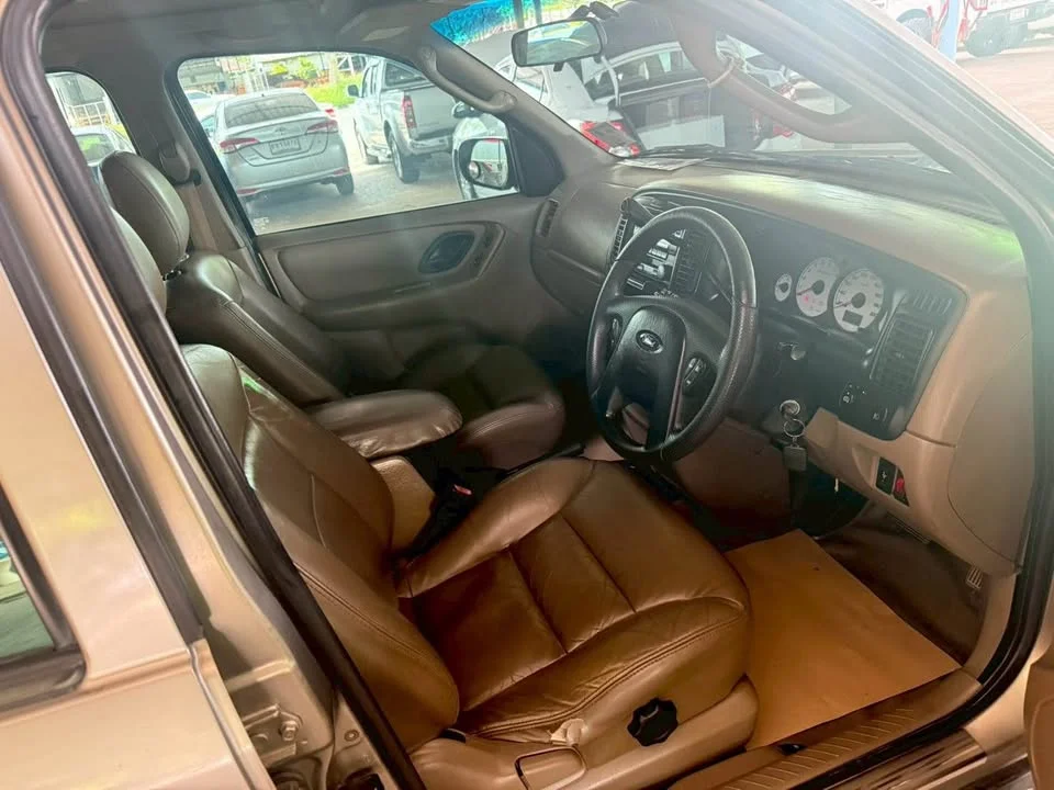 2004 Ford Escape I 2