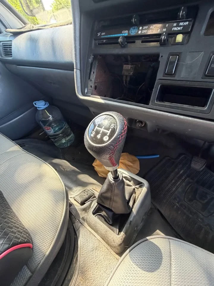 1996 Toyota Commuter IV (H100) 2