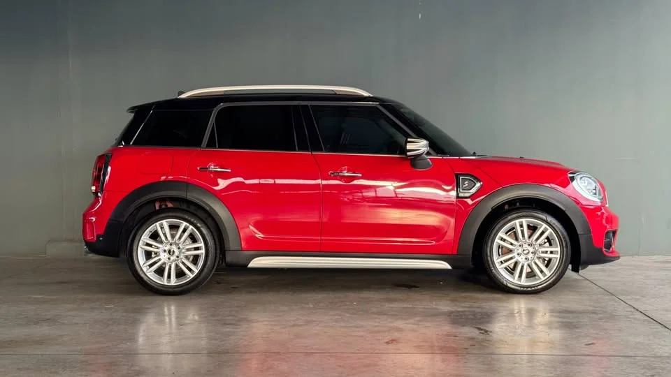 2020 Mini Countryman II 3