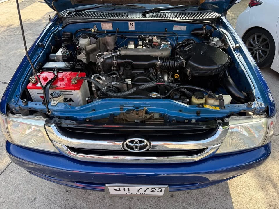 2002 Toyota Hilux Tiger VI 2