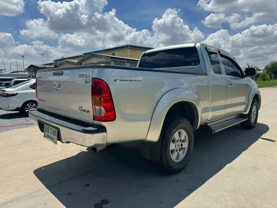 2010 Toyota Hilux VII 2