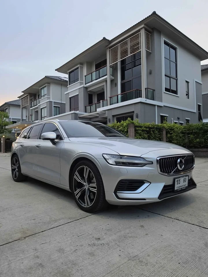 2021 Volvo V60 II 2