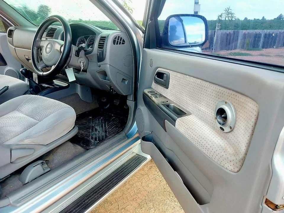 2005 Isuzu D-Max I 3
