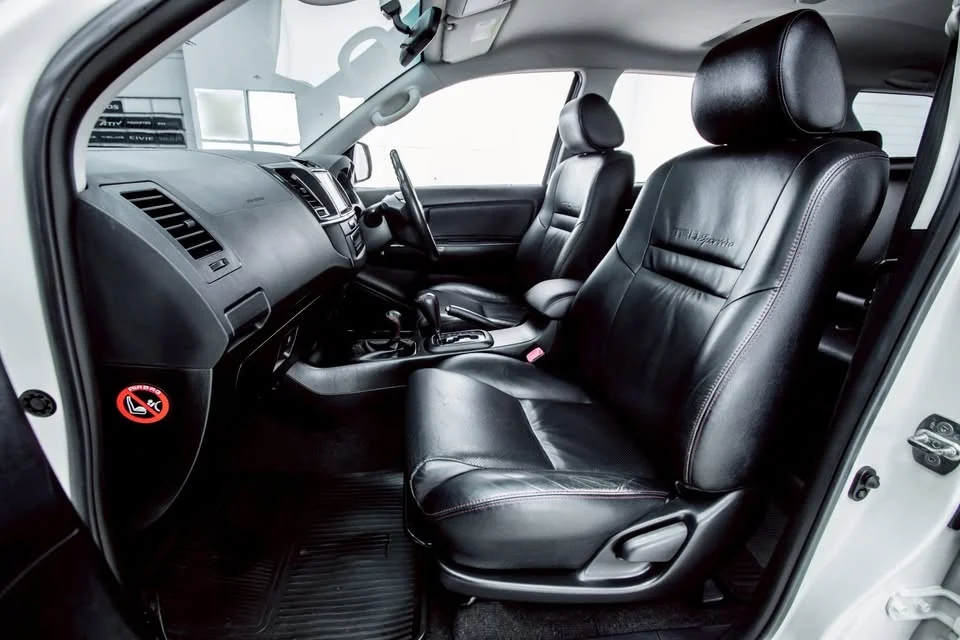 2014 Toyota Fortuner I 3
