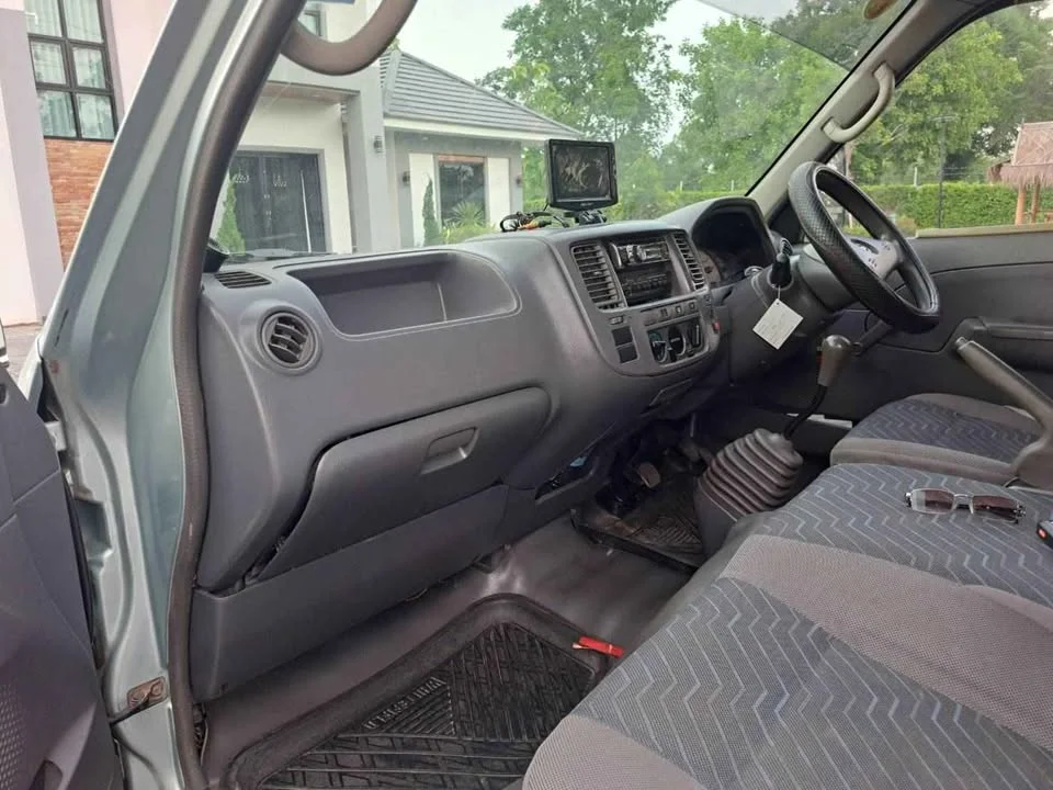 2005 Nissan Urvan V (E25) 2