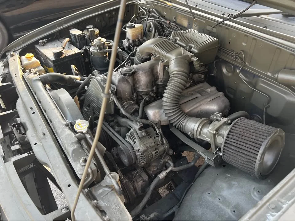 2005 Mazda 2500 Fighter V 2