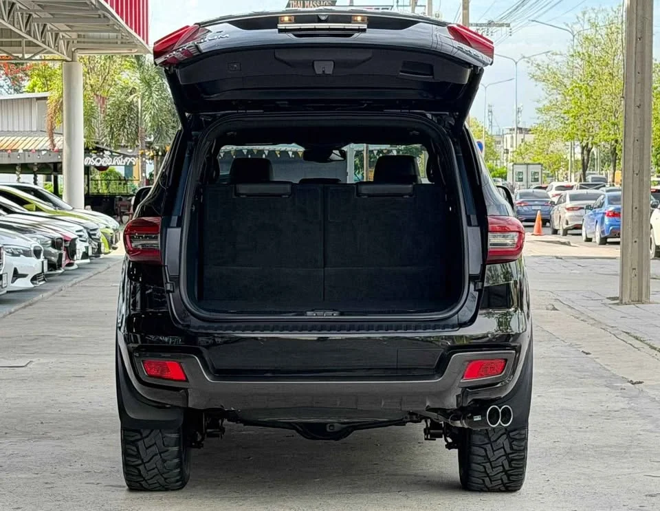 2018 Ford Everest II 2