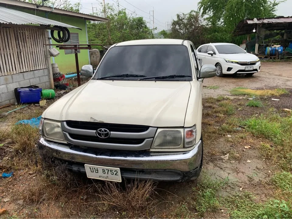 2004 Toyota Hilux Tiger VI 2